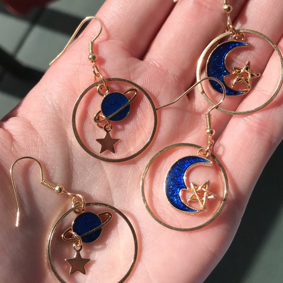 Urban Outfitters Jewelry - NEW set of celestial dangle earrings